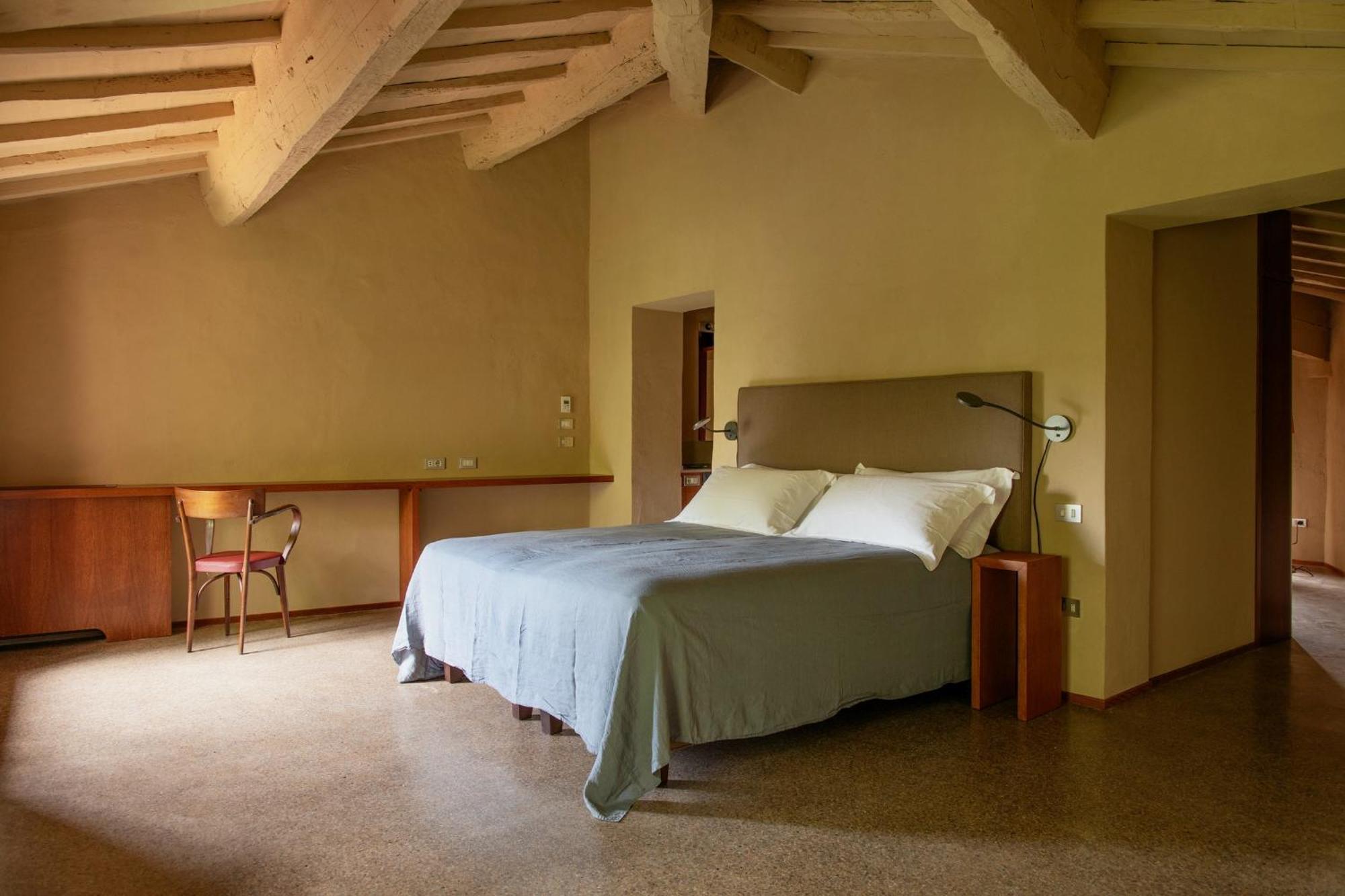 B&B Lo Scudaio Palazzo Marchionneschi Montescudaio Eksteriør bilde