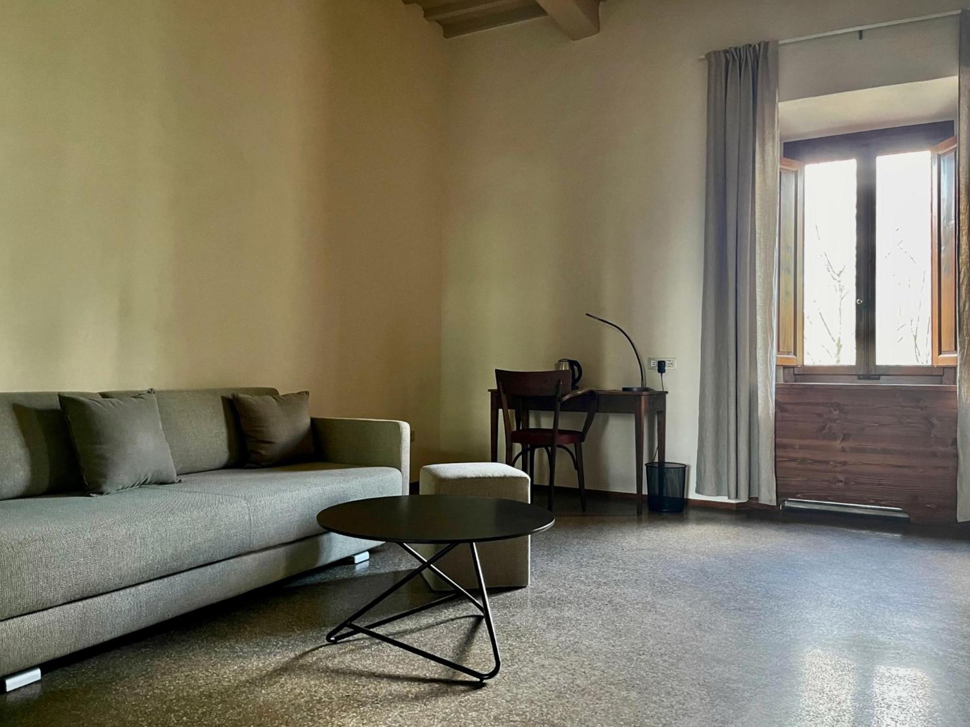 B&B Lo Scudaio Palazzo Marchionneschi Montescudaio Eksteriør bilde